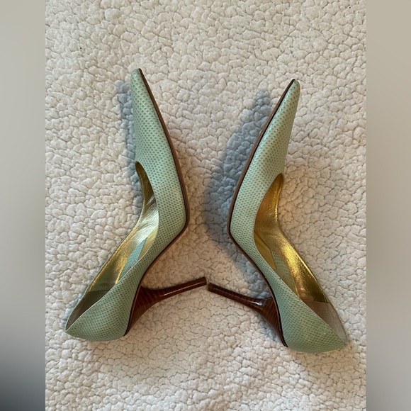 MICHAEL KORS TEAL SHOES SIZE 7.5 - Picture 1 of 8